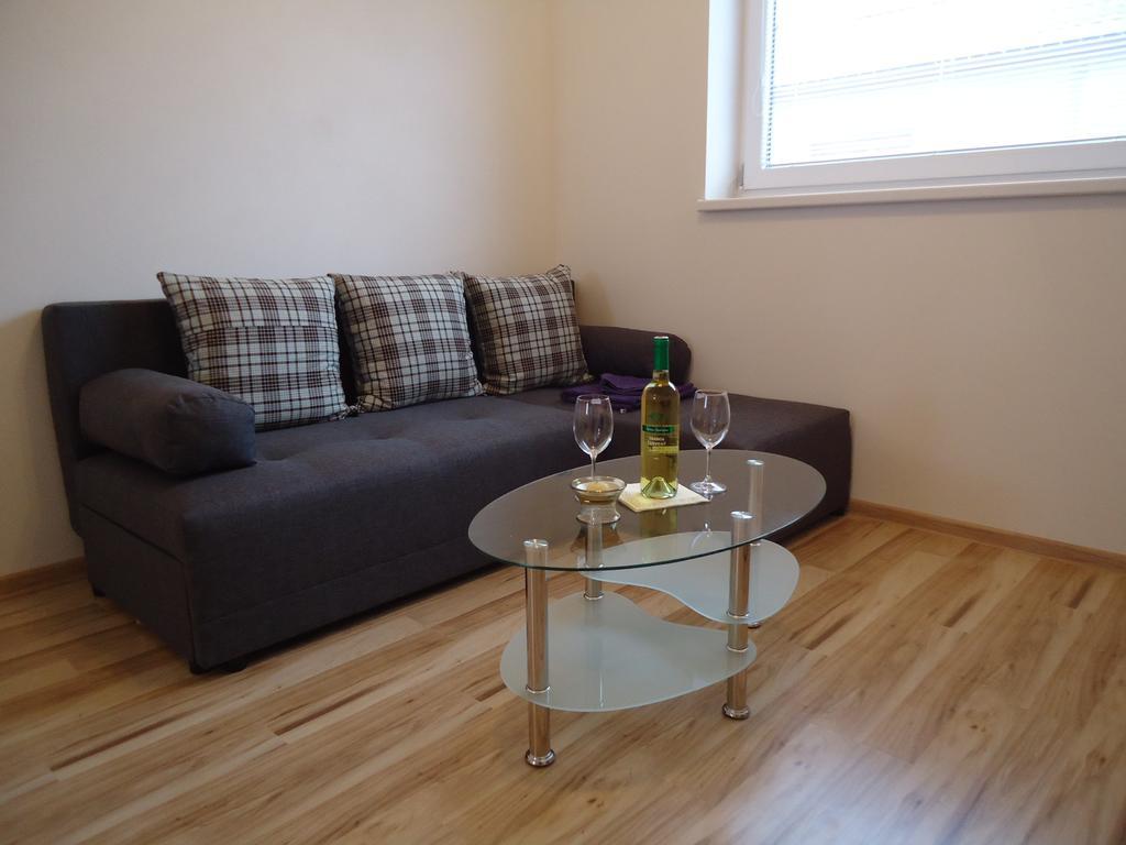 Bešeňová Apartman Valentka חדר תמונה